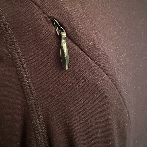 Cadenshae nursing/maternity top, size large, black, long sleeves - Picture 5 of 8